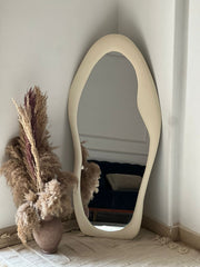 curvy mirror