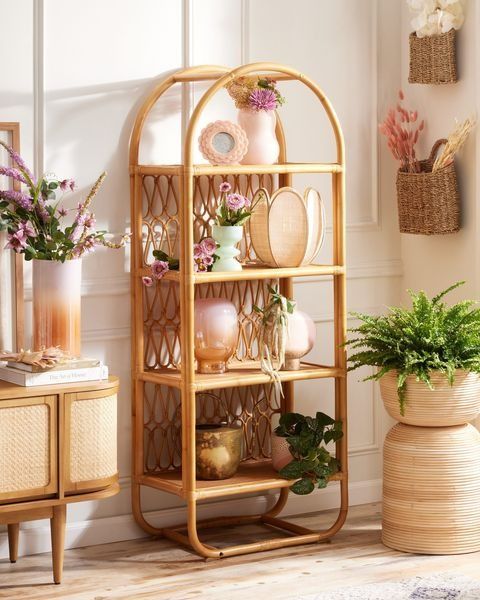 Serene Etagereَ