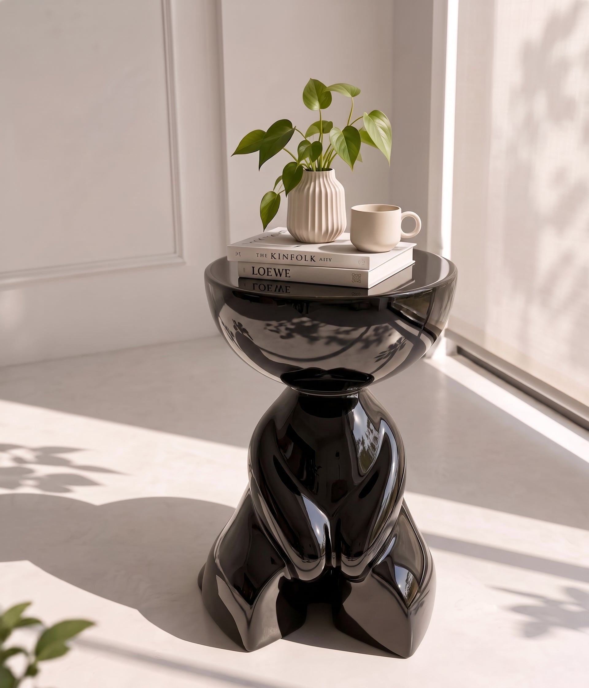 Ursa Bear Table